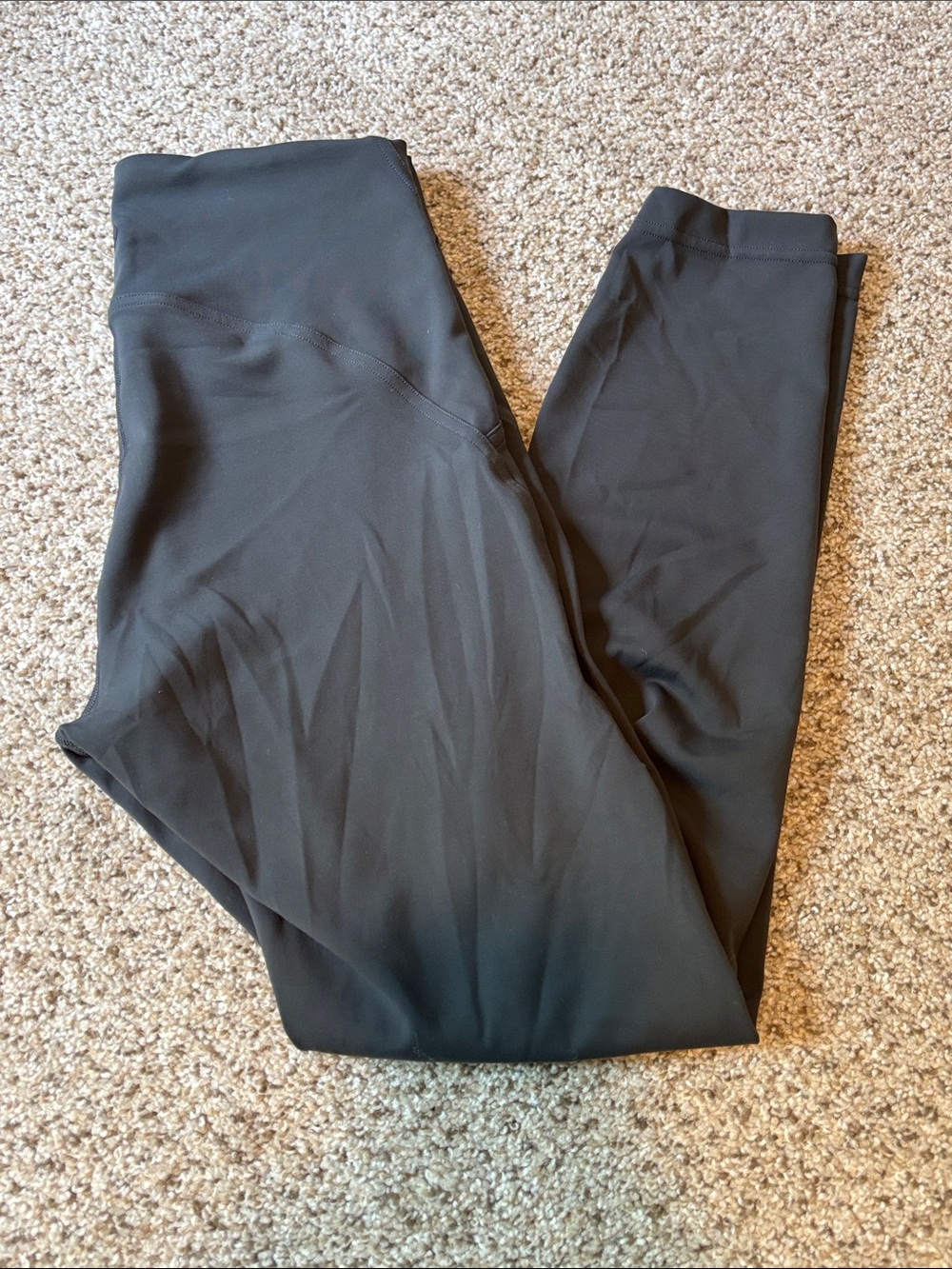 Lululemon Black Leggings Size 6 classic basic athleisure yoga running activewear